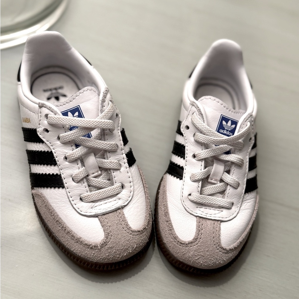 Adidas Sambas, size 7 little kid, very good condition!